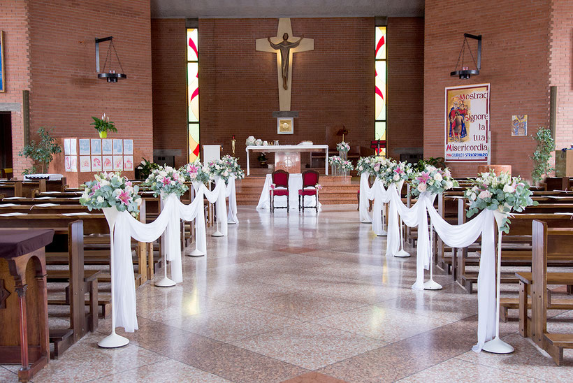 Chiesa di S. Maria in Gratosoglio MIlano - Allestimento Matrimonio - PatriziaEventi.com