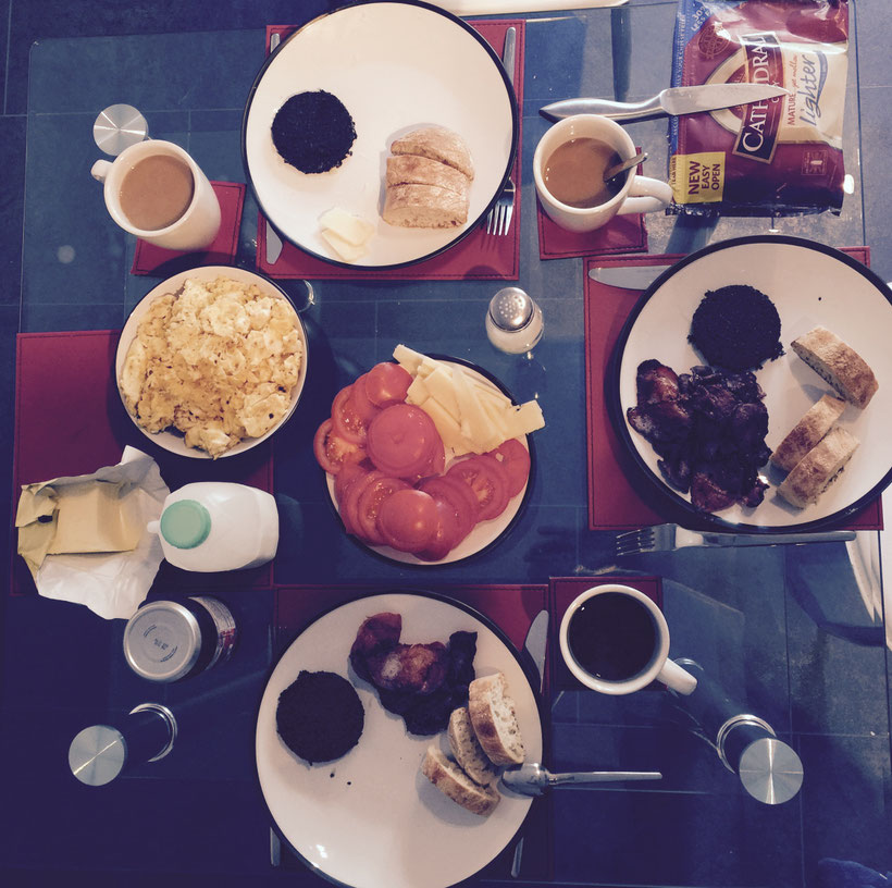 Self-made scottish breakfast