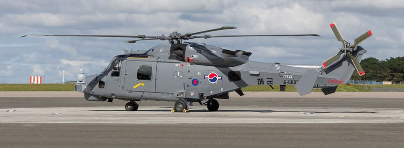 AW159 "Wildcat" uno dei primi elicotteri destinati alla Corea del Sud durante i test a Yeovil (GB) si nota la doppia immatricolazione coreana e inglese. / © Kyle Greet 2015.