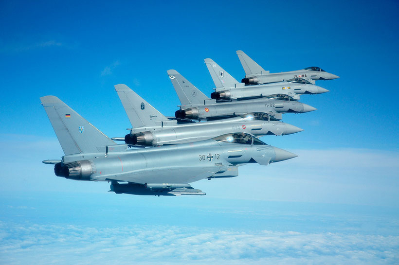 Una formazione di Eurofighter europei (dal basso verso l'alto) Germania, Italia, Spagna, Regno Unito, Austria / © Ejército del Aire.