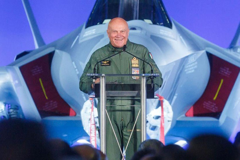 Il Generale Preziosa capo di Stato Maggiore dell'Aeronautica Militare durante la cerimonia a Cameri.