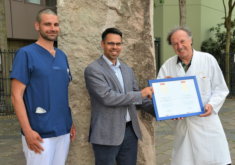 Dr. Dirk Blaschke, Manuel Seidel und „Top-Mediziner“ Dr. André Borsche / Foto Stiftung kreuznacher diakonie