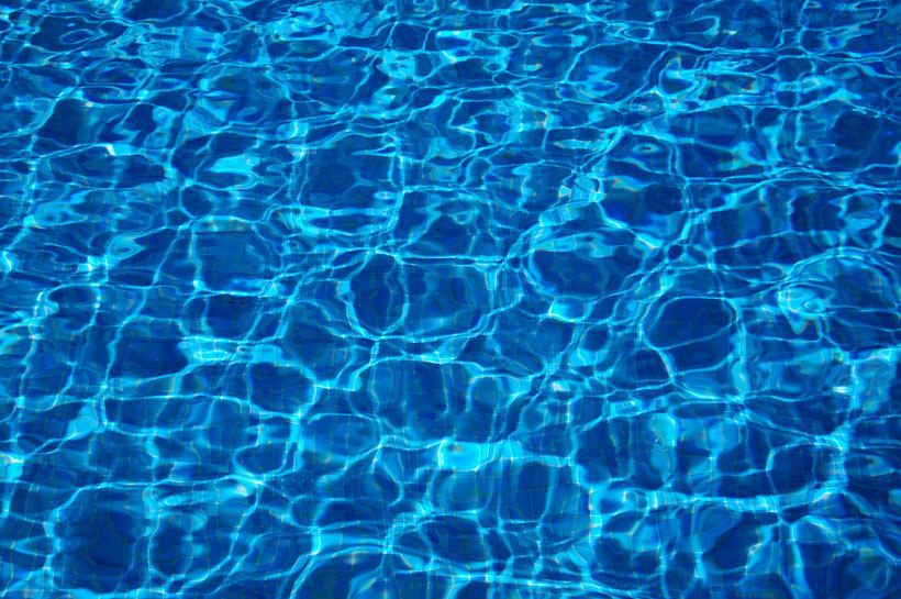 Schwimmbad, Wasser
