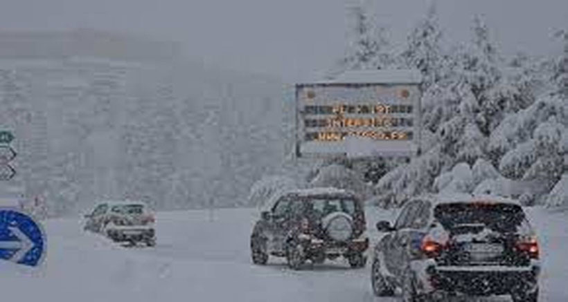 neige abondante jura Alpes novembre 2025