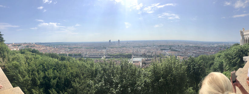 Lyon@tiegel-reisen.de