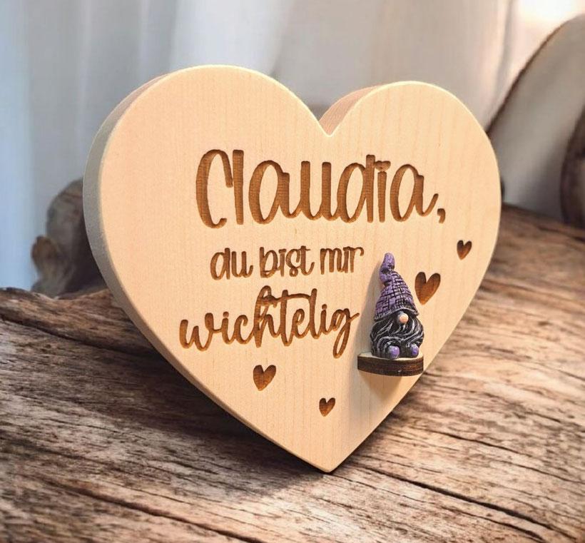 Zirbenherz mit Wichtel: Das perfekte Geschenk für Freunde
