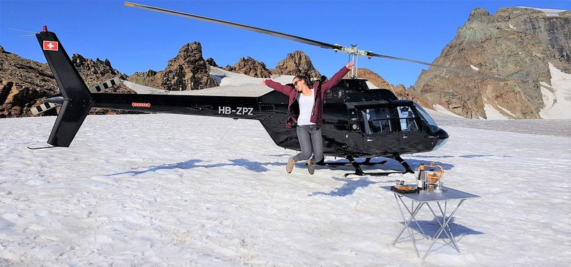 Elite Flights, Alpenflug mit Gletscherlandung, Bell 206 Jet Ranger, HB-ZPZ, Petersgrat, Lebensfreude pur