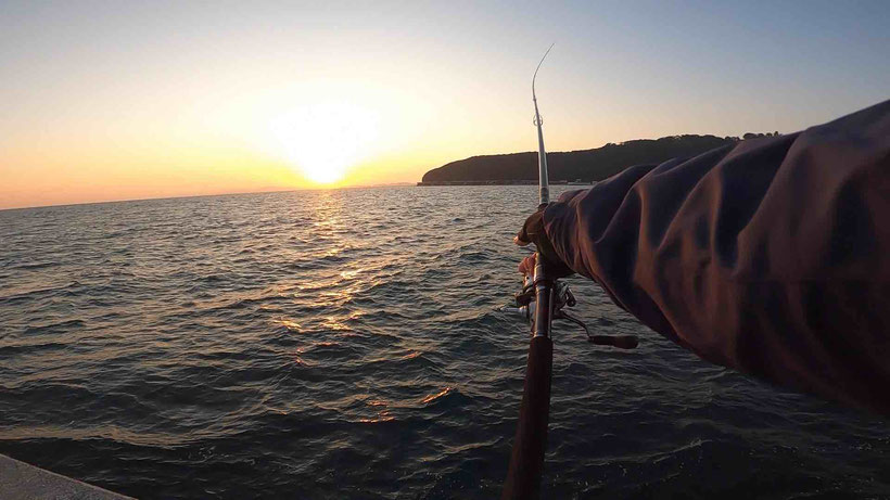 淡路島で青物メジロをショアジギングで釣った！