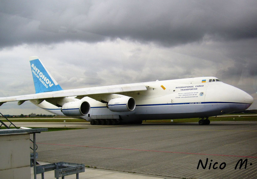 09. September 2010 - An124 der Antonov Airlines