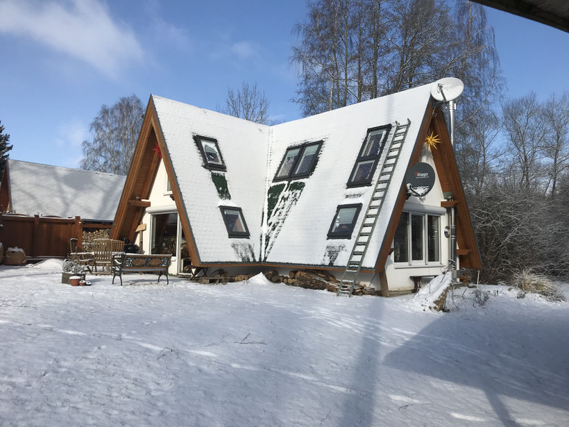 Urlaub, online buchen, Ferienhaus, Finnhütte , A-House, Seenplatte, Angelurlaub, Bootsurlaub, Mecklenburg, direkt am Wasser, Winterurlaub, Kamin