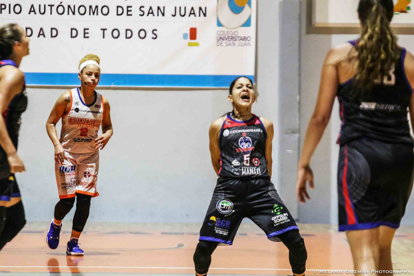 Rosado #5 coqueteó con un triple-doble con 13 tantos, 14 rebotes y nueve asistencias. / Foto del BSNF