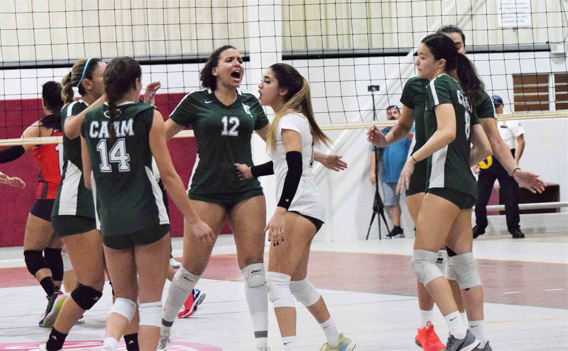 Las Juanas del Colegio a un paso de ganar su cuarto título del voleibol LAI consecutivamente. (Z. Acosta LAI)