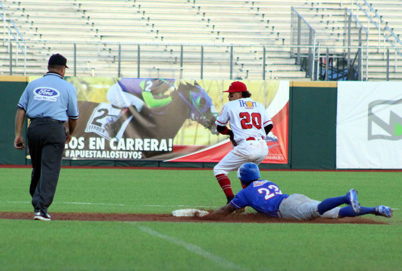 Hoy lunes, 9 de diciembre de 2019 se jugará el partido reasignado entre Gigantes y Atenienses a partir de la 1:00pm en el estadio Pedro Román Meléndez de Manatí.FOTOS: ANDREA SANTIAGO / CRIOLLOS DE CAGUAS