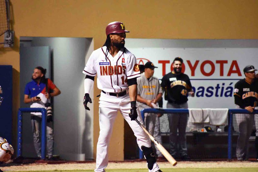 El guardabosque de los Indios Mayagüez, Henry Ramos tuvo una noche magistral al batear de 5-3 / foto por Indios de Mayagüez