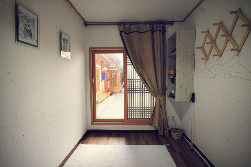 My tiny room at Yoo's Family Guesthouse in Seoul, South Korea © Sabrina Iovino | JustOneWayTicket.com