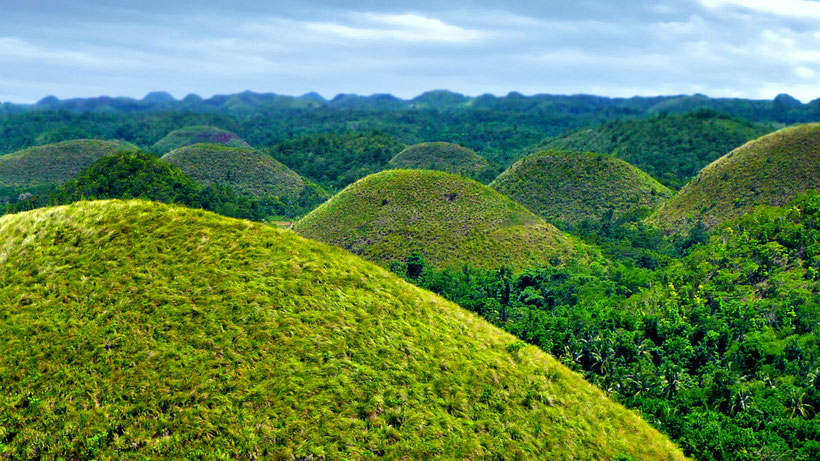 The Chocolate Hills in Carmen. Bohol, Philippines 2013 © Sabrina Iovino | JustOneWayTicket.com