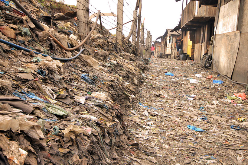 Smokey Mountain - The slums of Manila, Philippines © Sabrina Iovino | JustOneWayTicket.com