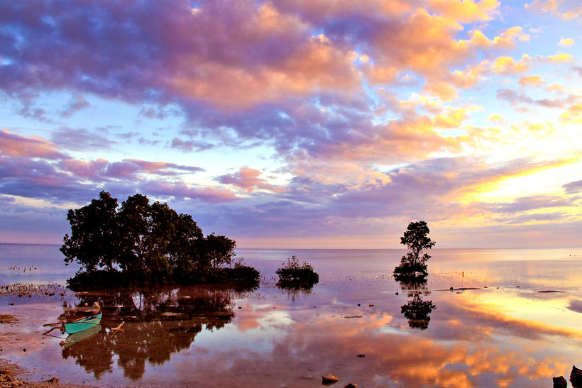 Beautiful sunset in Bohol, Philippines 2013 © Sabrina Iovino | JustOneWayTicket.com