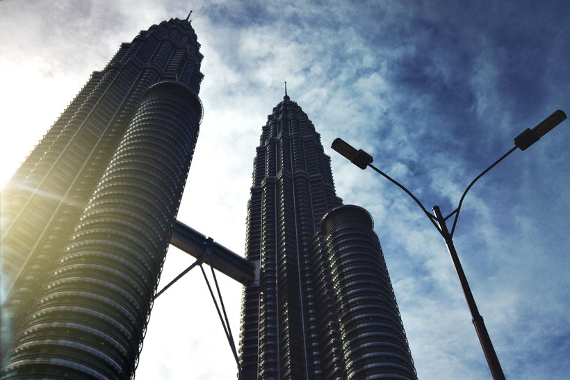 The Majestic Petronas Towers | Kuala Lumpur In 24 Hours - 5 Things To Do In 1 Day In Malaysia's Capital | City Travel Guide | via @Just1WayTicket