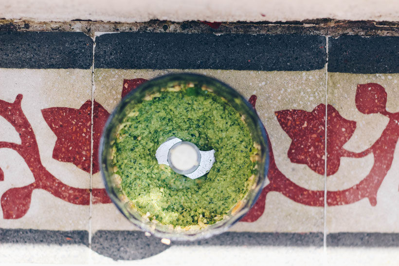 Avocado Kräuter Pesto