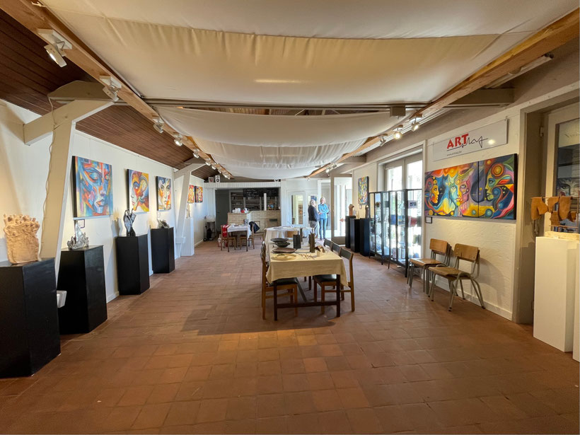 ArtSlag - Ausstellung C.Nyx (Surreale Malerei) und Freddy De Moor (Keramik) - 2025