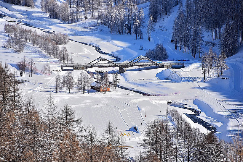 LO STADIO OLIMPICO DEL FONDO DI PRAGELATO TEATRO DELLE SFIDE DI SCI NORDICO
