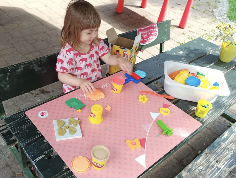 Schreibtischunterlage abwischbar & rutschfest - perfekt zum Basteln für Kinder 