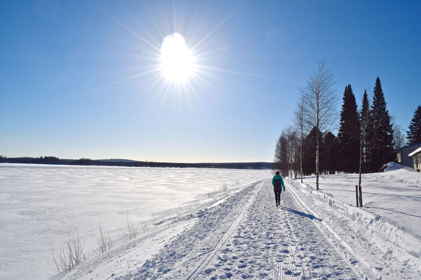 What to Do in Rovaniemi, Finland in Winter - Stroll along the Frozen Kemijoki River