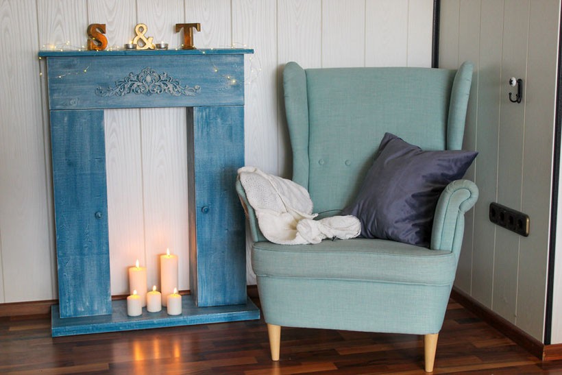 Kaminkonsole, Kerzen, Kerzenkamin, Winter-DIY, DIY-Konsole, Möbel selber bauen, DIY-Möbel, Kuschelecke, Kerzenecke, Cozy, Hygge, Kuschelzeit, Gemütlichkeit