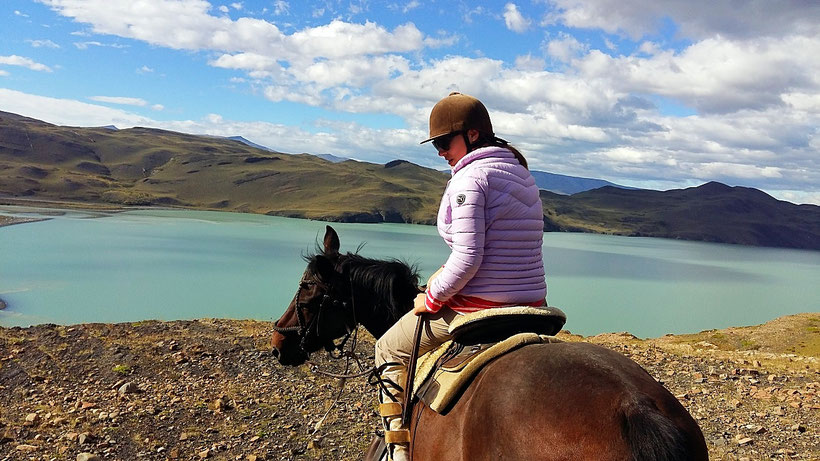Horseback riding at Lago Nordenskjöld