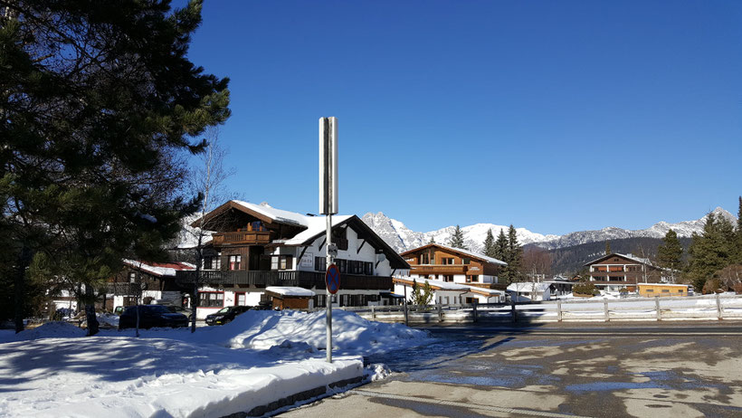 Blick vom Gästehaus Birkenwald auf den Ort Seefeld in Tirol