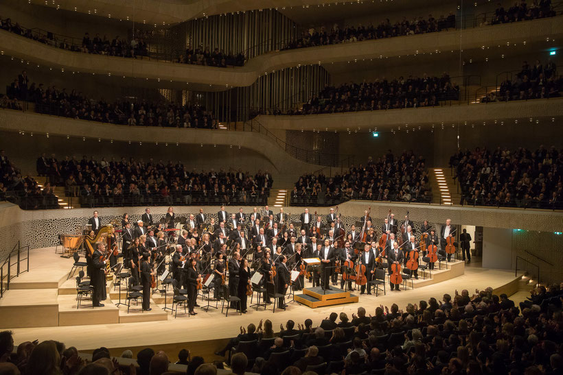 Das Chicago Symphony Orchestra dirigiert von Riccardo Muti in der Elbphilharmonie "Elphi" Hamburg / © Todd Rosenberg Photography