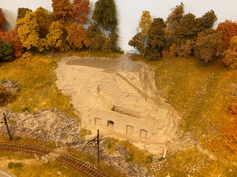 Villa Faller LMEX Gips Hang felsen Modellbahn H0m LagoMaggioreexpress Modellbahnbauen modelraylway modellayout 