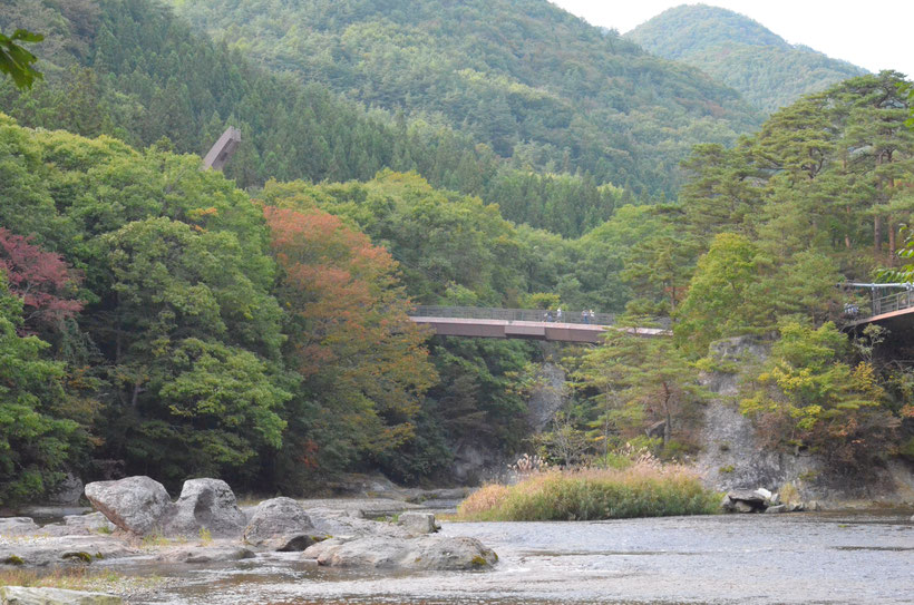 吹割の滝紅葉