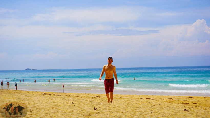 Toller Strand, türkises Wasser, sich fühlen wie David Hasselhoff: Das ist der Traum von Thailand. Doch der Traum bröckelt.