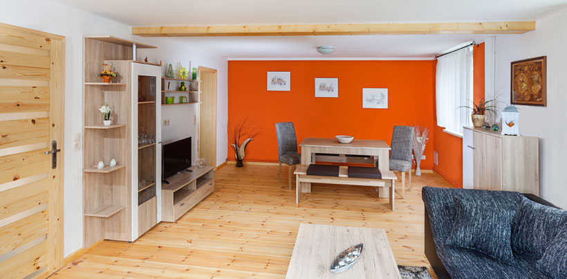 Wohnzimmer der Ferienwohnung Freiwald in Wiederau