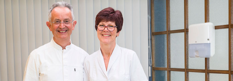 Ein erfahrenes Team: Dr. René Sender und Martina Sender stellen sich vor. Teamarbeit für Ihre Zähne.