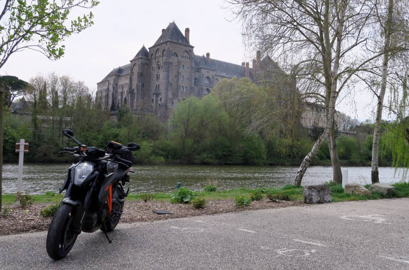 la 49-72 par B3M, une balade à moto qui vous emmène du côté de Sablé-sur-Sarthe