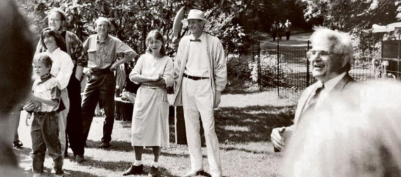 Alt-Bürgermeister Karl Reul eröffnete im September 1993 den Sinneswald. FOTO: Sinneswald