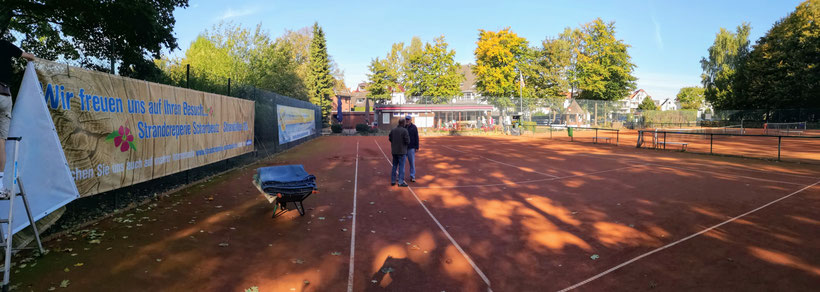 .... was haben wir für eine schöne Tennisanlage!