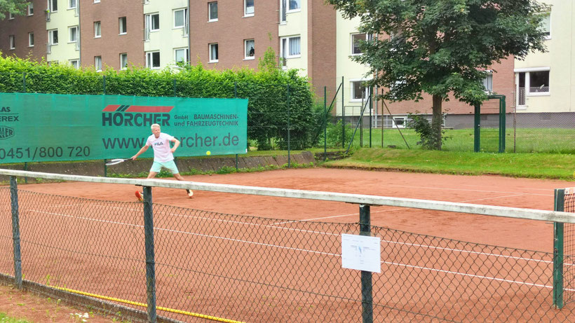 Bernd Kondziella im Match gegen Günter Hennecke