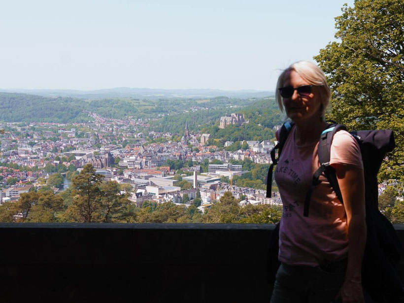 Marburg Wanderung Spiegellustturm Balkon Ausblick