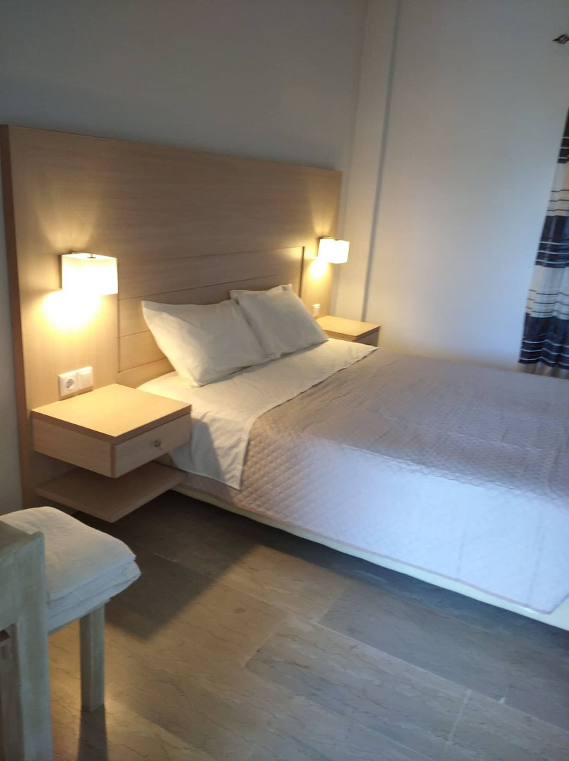 Apartment Erdgeschoß Zimmer mit Doppelbett
