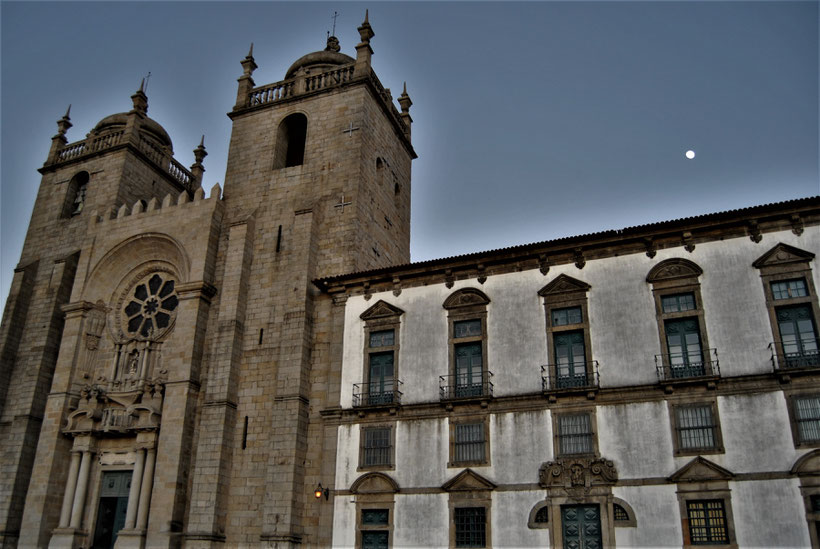 Hauptkirche von Porto - Sé do Porto