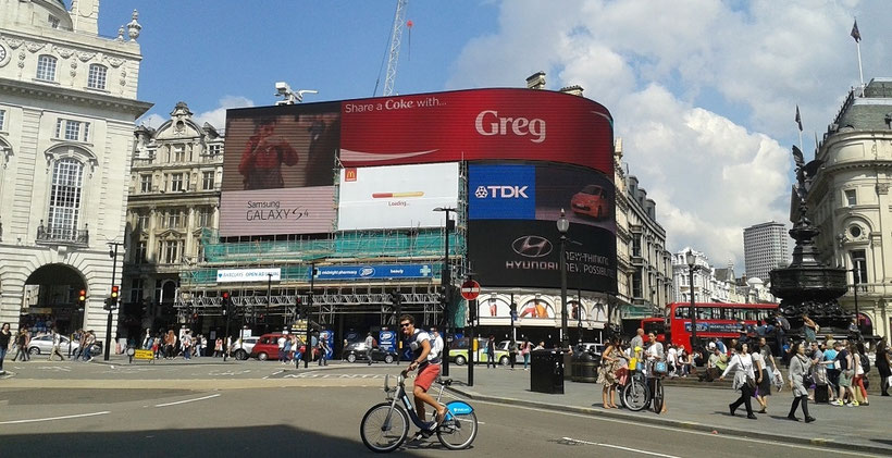 Harry Potter film locations London - Piccadilly Circus