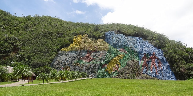 Mural de la Prehistoria in Viñales, Kuba