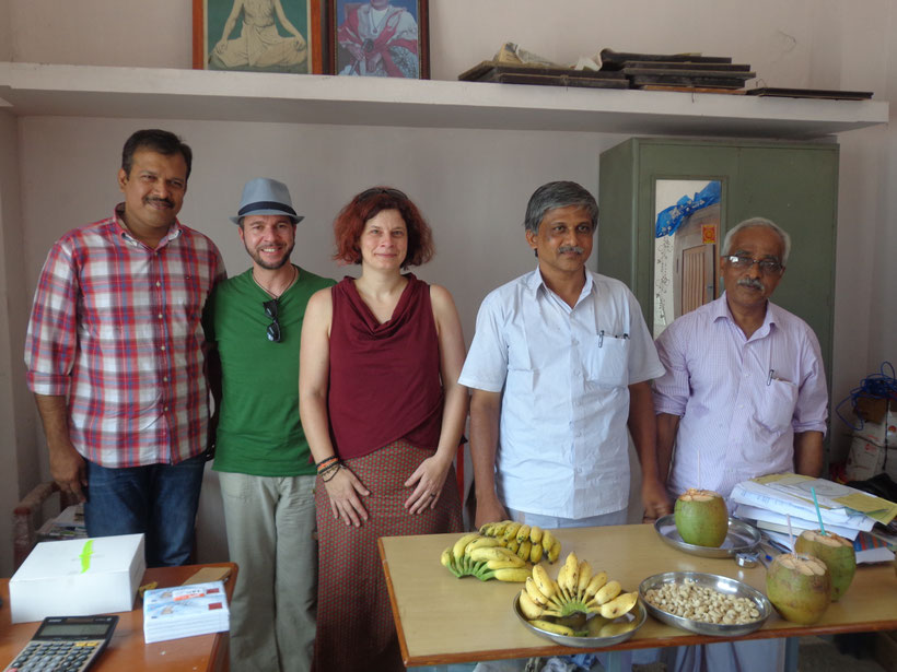 Raj (Kontrolle vor Ort), Raphael (Finanzen), Sabrina (Präsidentin), Uday Kumar (Mitglied Schulleitung), Vigay Kumar (Schulmanager)
