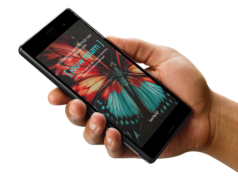 Hand met telefoon waarop de uitgebreide individuele HD rapportage zichtbaar is