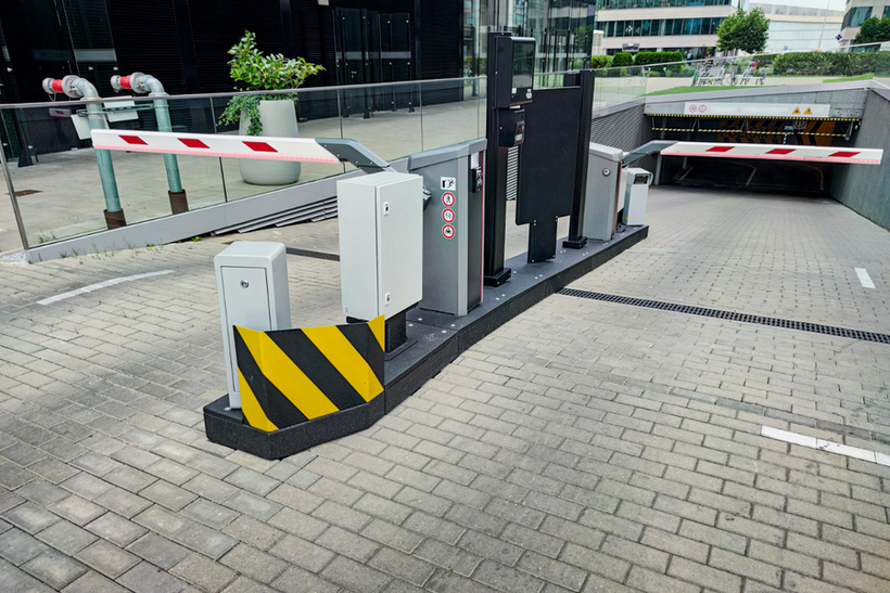 TAURUS Sicherheitstechnik, Garageneinfahrt