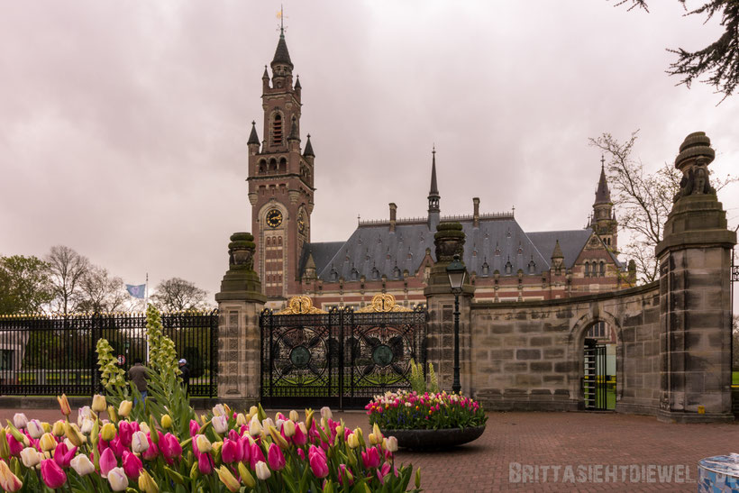 Vredespalais, den, haag